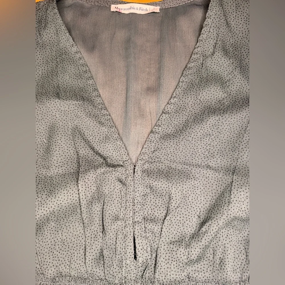 Abercrombie & Fitch Green Smocked Waist Blouse | Puff Sleeve V-Neck Top S